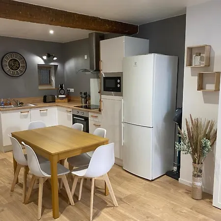 Le Cocon Blanc: T2 Centre Ax Neuf Et Equipe 8 Pers Apartmán