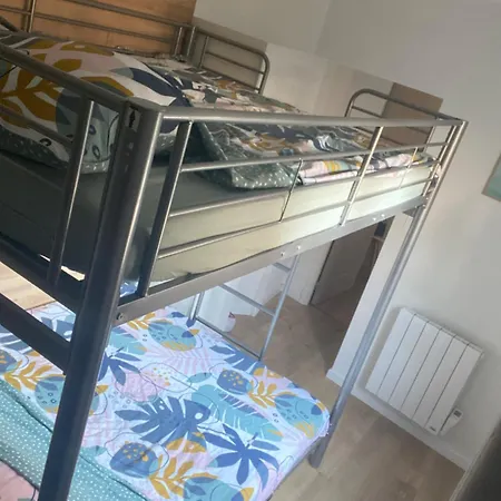 Le Cocon Blanc: T2 Centre Ax Neuf Et Equipe 8 Pers Apartment