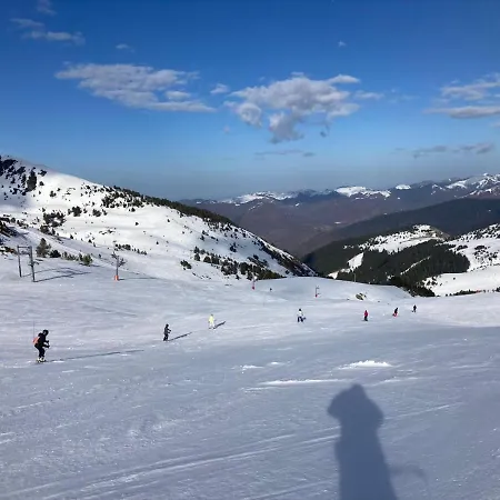 Le Cocon Blanc: T2 Centre Ax Neuf Et Equipe 8 Pers *